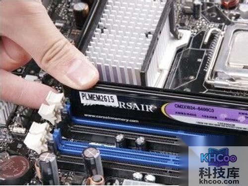 【电脑打不开机怎么办】重新插拔一下电脑机箱内部硬件