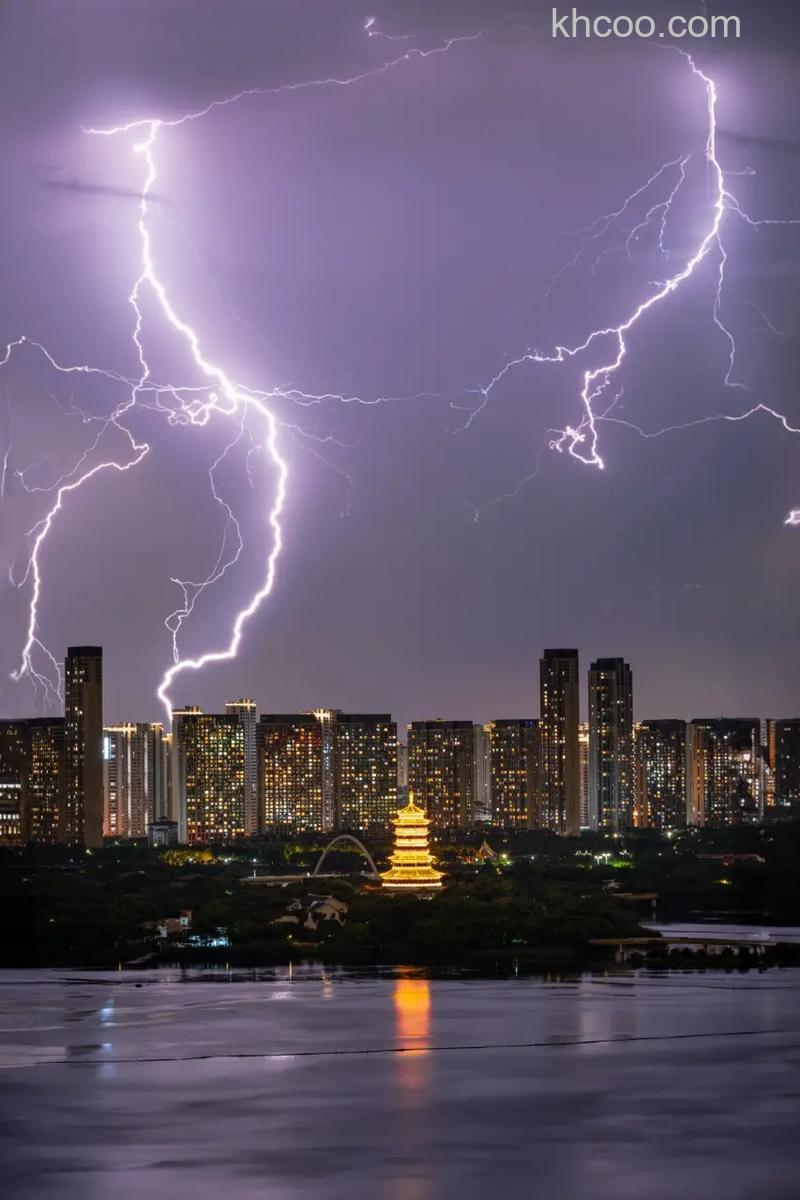 如何捕捉拍摄闪电 捕捉拍摄闪电技巧