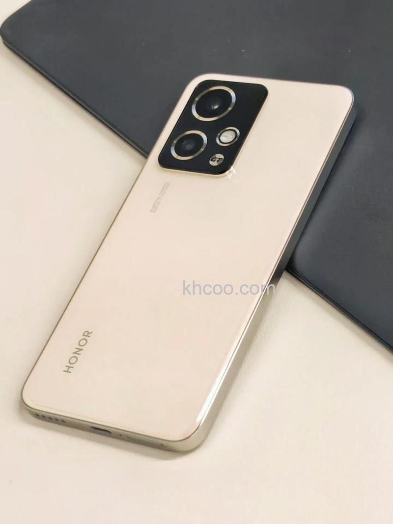 荣耀90GT怎么样 荣耀90GT是直屏吗【详解】