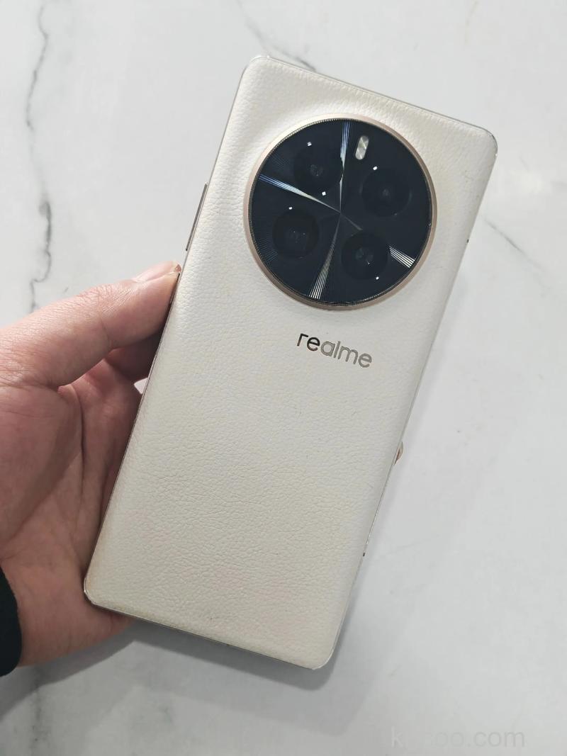 真我gt5pro屏幕是什么 真我gt5pro屏幕介绍【详解】