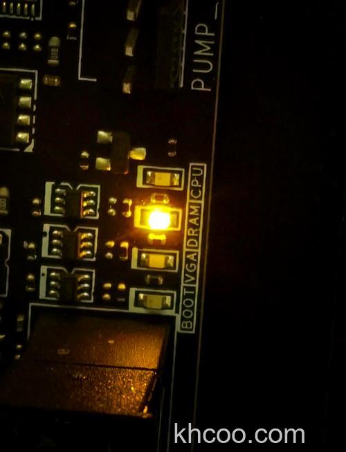 主板dram灯一直亮
