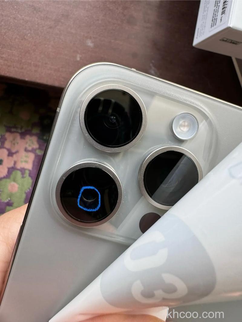 iPhone15ProMax镜头里有灰尘吗 iPhone15ProMax镜头灰尘问题介绍【详解】