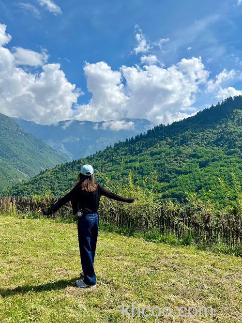 一个人旅行应该怎样自拍