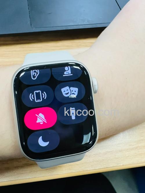 AppleWatch7出现两个小人脸标志是什么意思 显示两个面具代表什么
