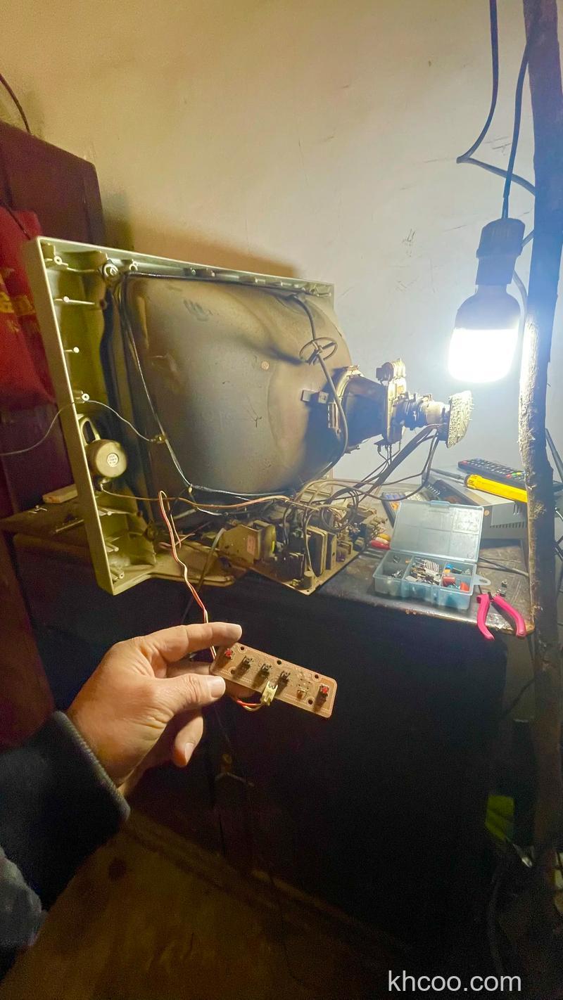 老式彩色电视机怎么保养 老式彩色电视机保养【详解】