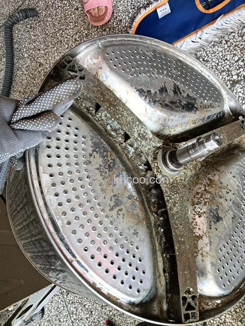 荣事达洗衣机怎么清理内部污垢