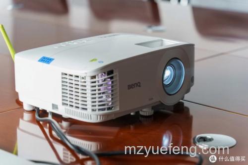 明基E520投影仪怎么样?会议投屏全能选手解析
